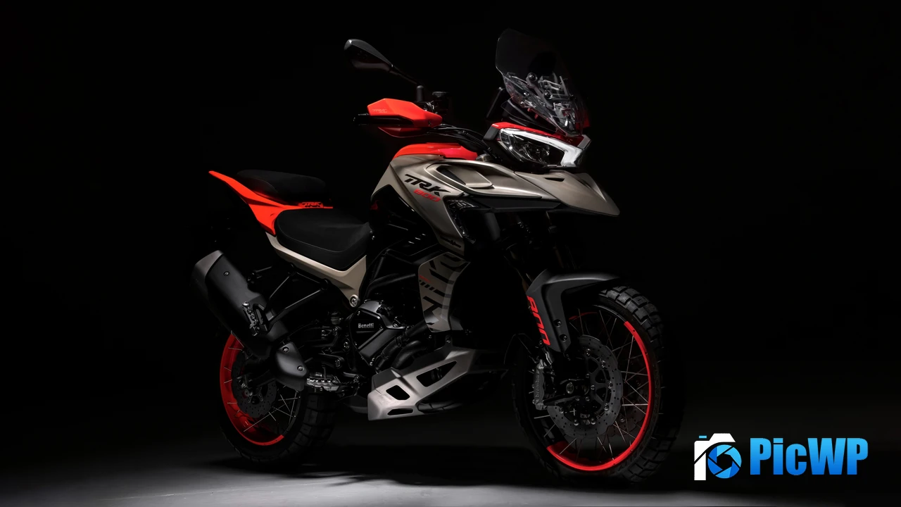 Benelli TRK 800 2024 4K PC Wallpaper
