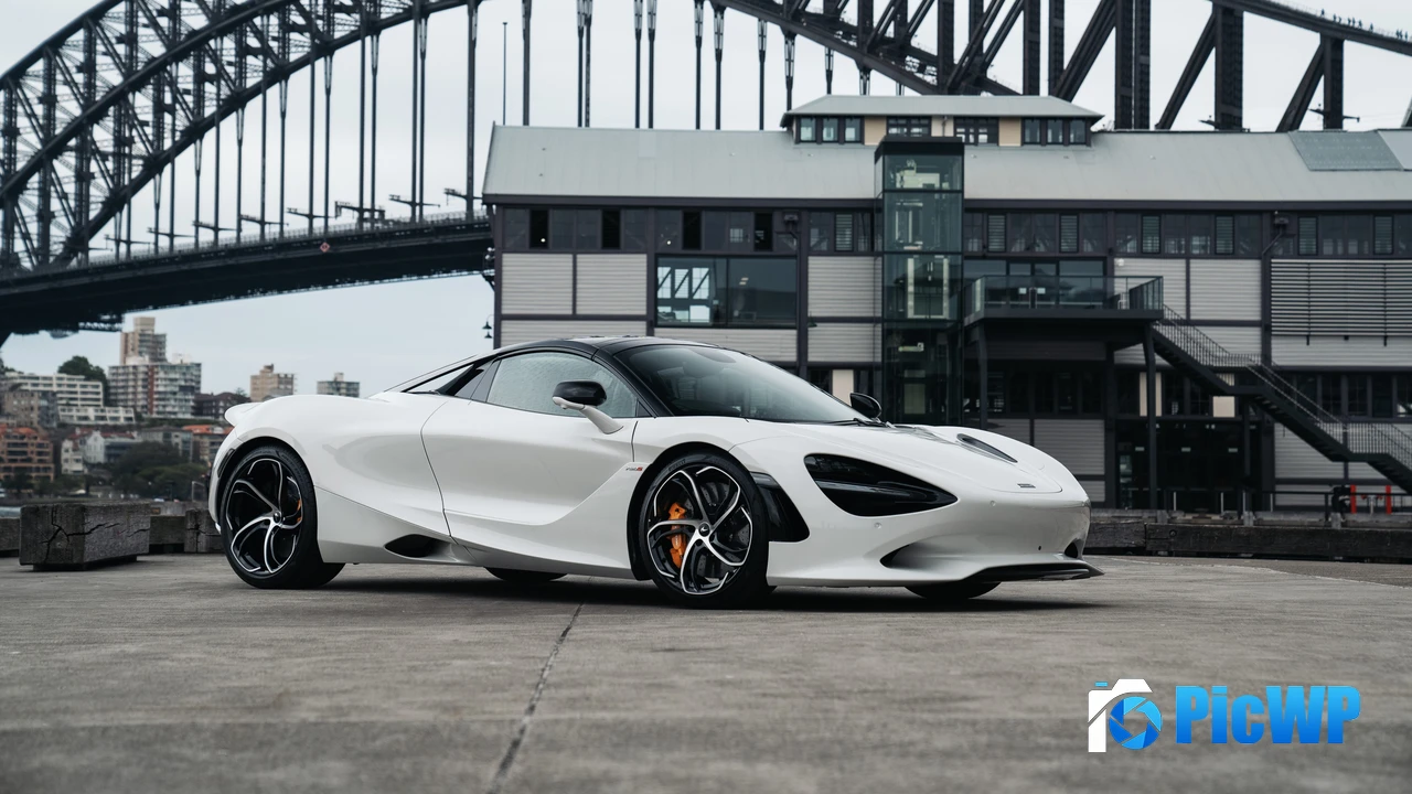 McLaren 750S Spider 4K PC Wallpaper