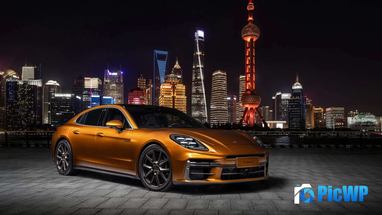 Porsche Panamera Turbo E-Hybrid Shanghai 4K PC Wallpaper