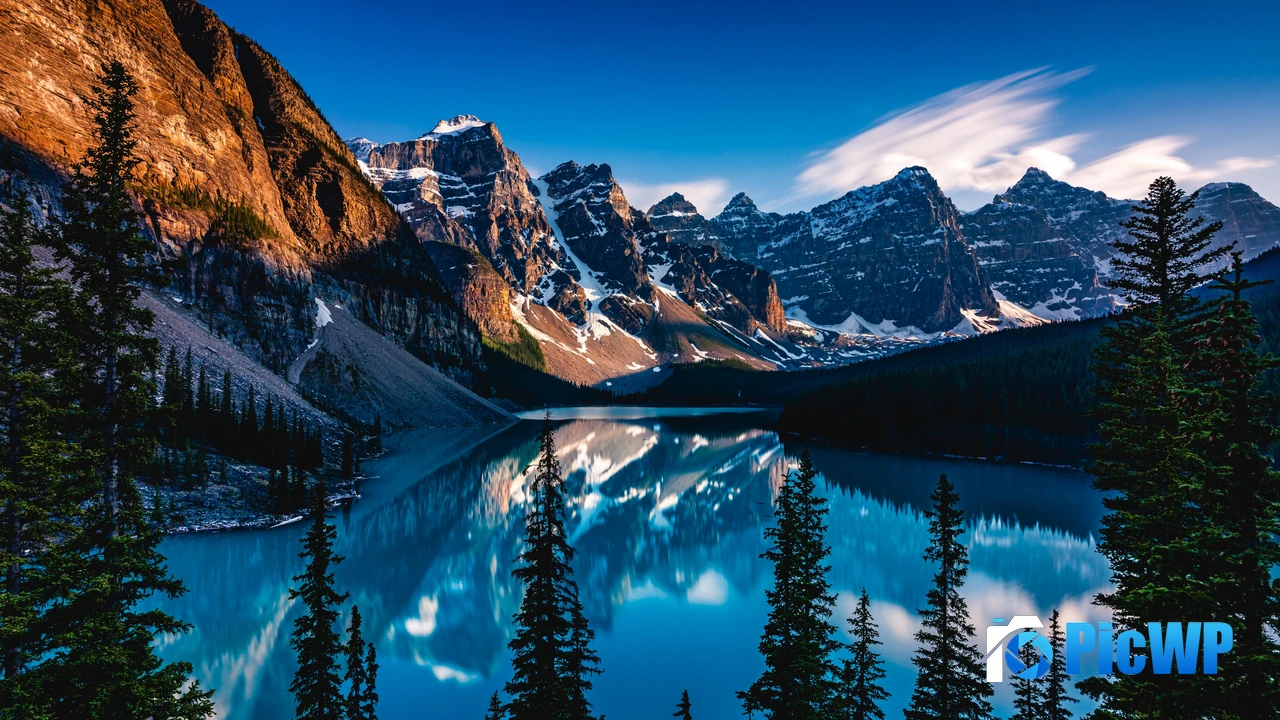 Moraine Lake Canadian Rockies 4K PC Wallpaper