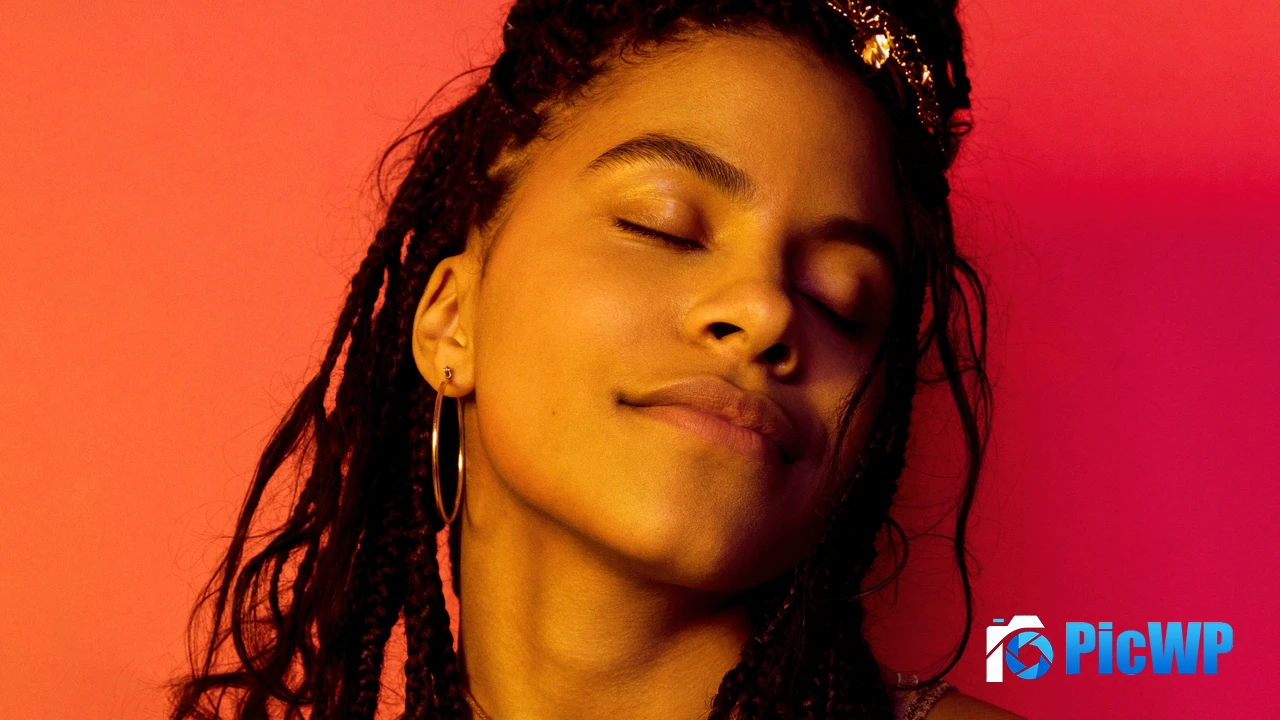 Zazie Beetz Closeup 4K PC Wallpaper