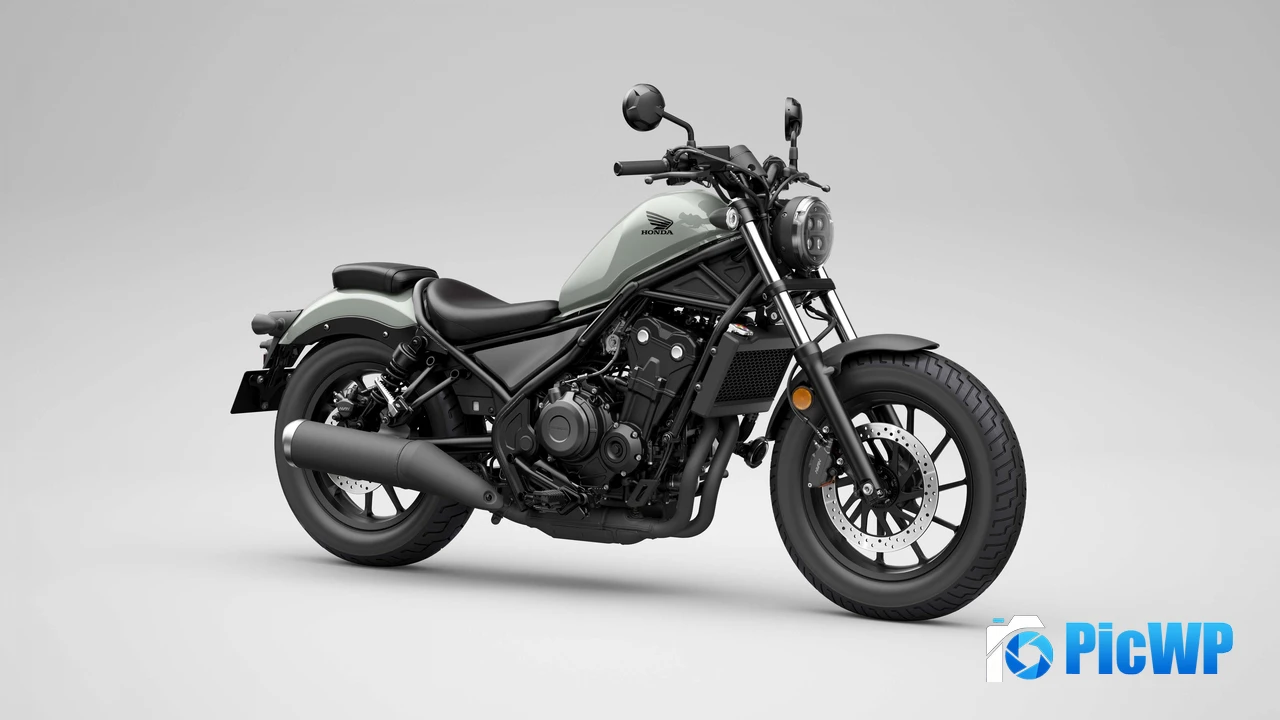 Honda Rebel 500 Cruiser motorcycle 4K PC Wallpaper