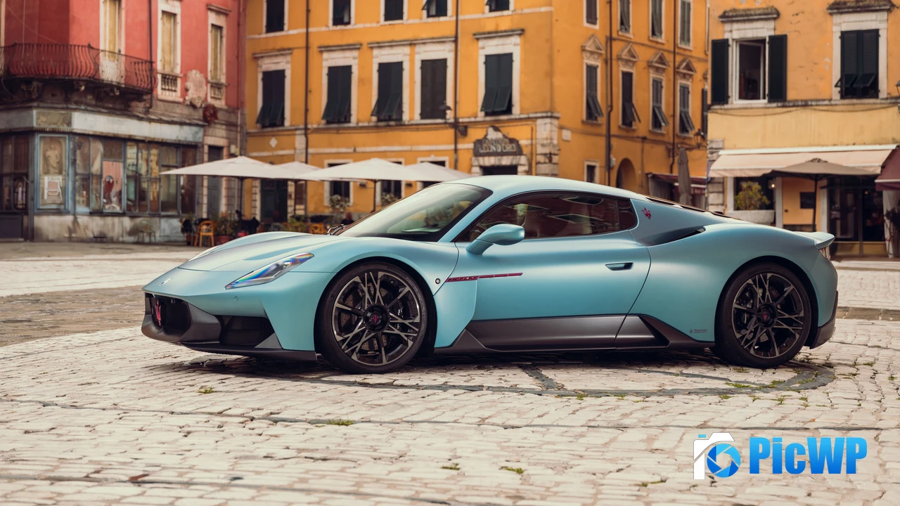 Maserati MCPURA 2025 4K PC Wallpaper