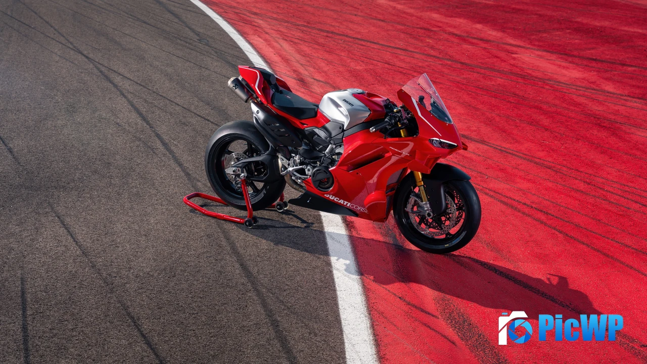 Ducati Panigale V4 R Sports bikes 9K PC Wallpaper