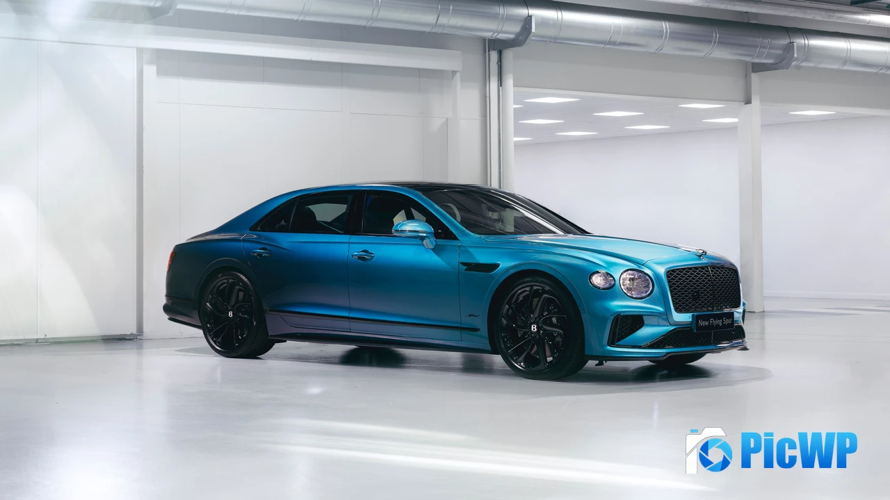 Bentley Flying Spur Speed 2024 4K PC Wallpaper