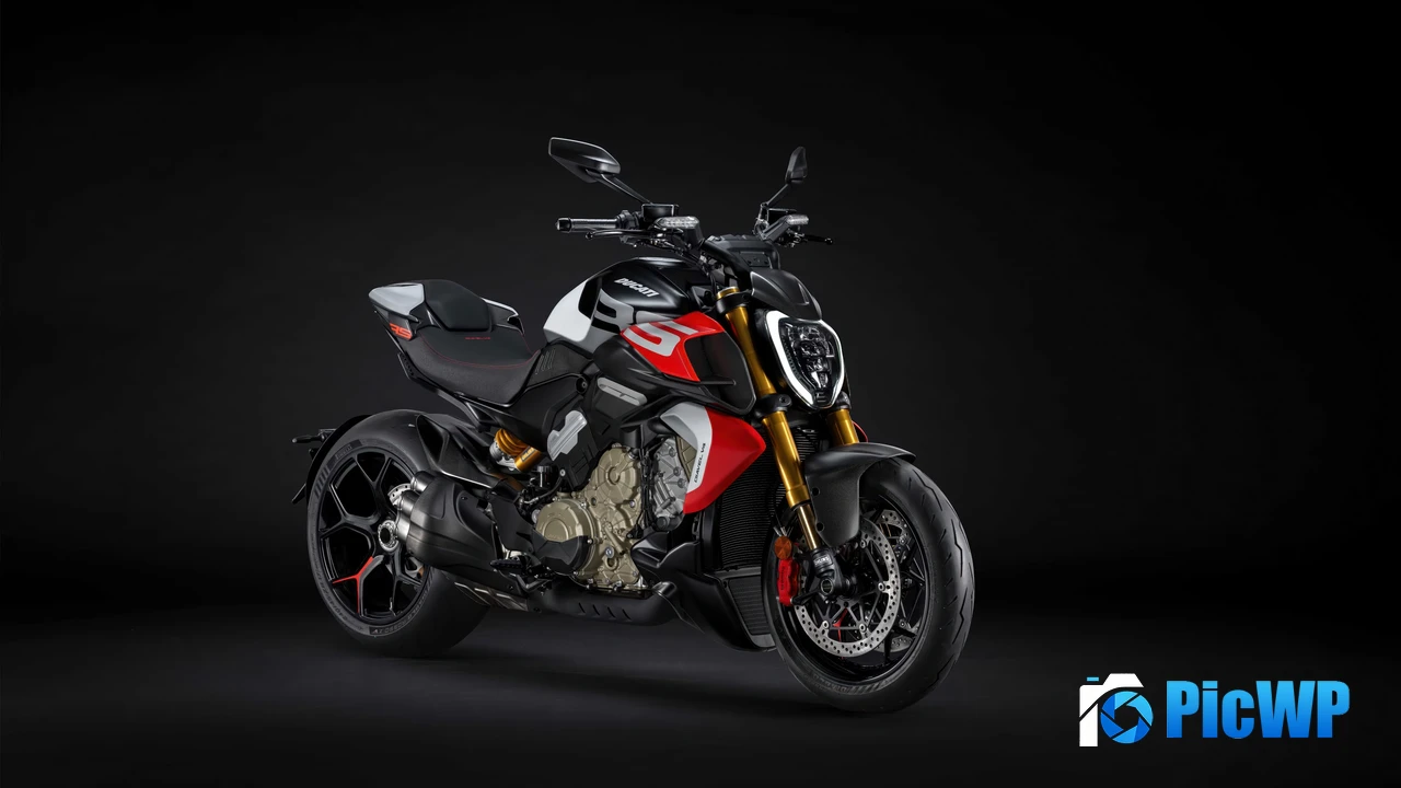 Ducati Diavel V4 3K Mobile Wallpaper