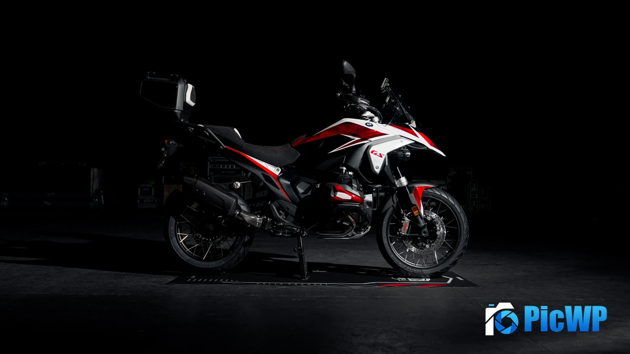BMW R 1300 GS Triple Black 2025 4K PC Wallpaper
