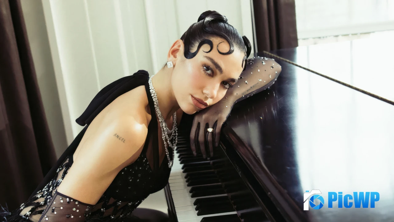 Dua Lipa Met Gala 4K PC Wallpaper