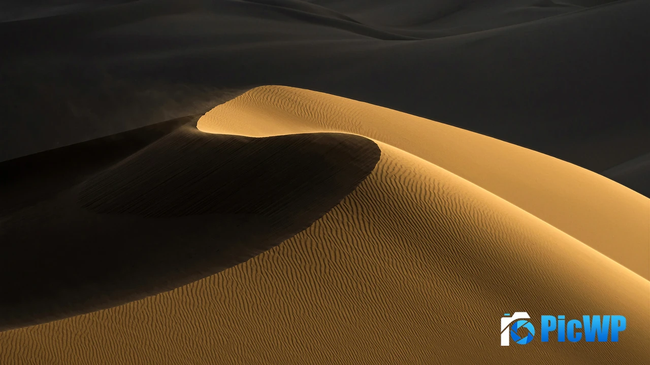 Golden hour Desert 4K PC Wallpaper