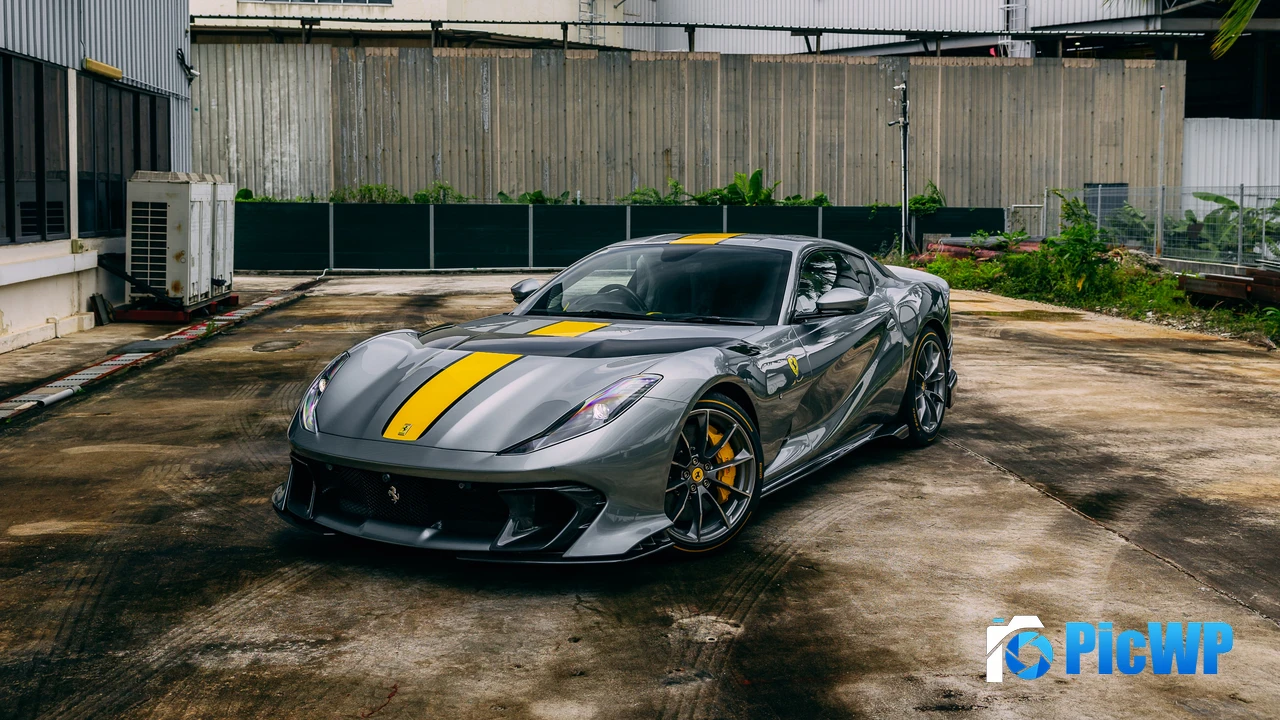 Ferrari 812 Competizione Outdoor 4K PC Wallpaper