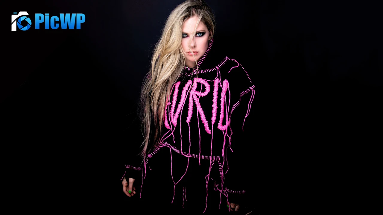 Avril Lavigne Canadian singer 4K PC Wallpaper