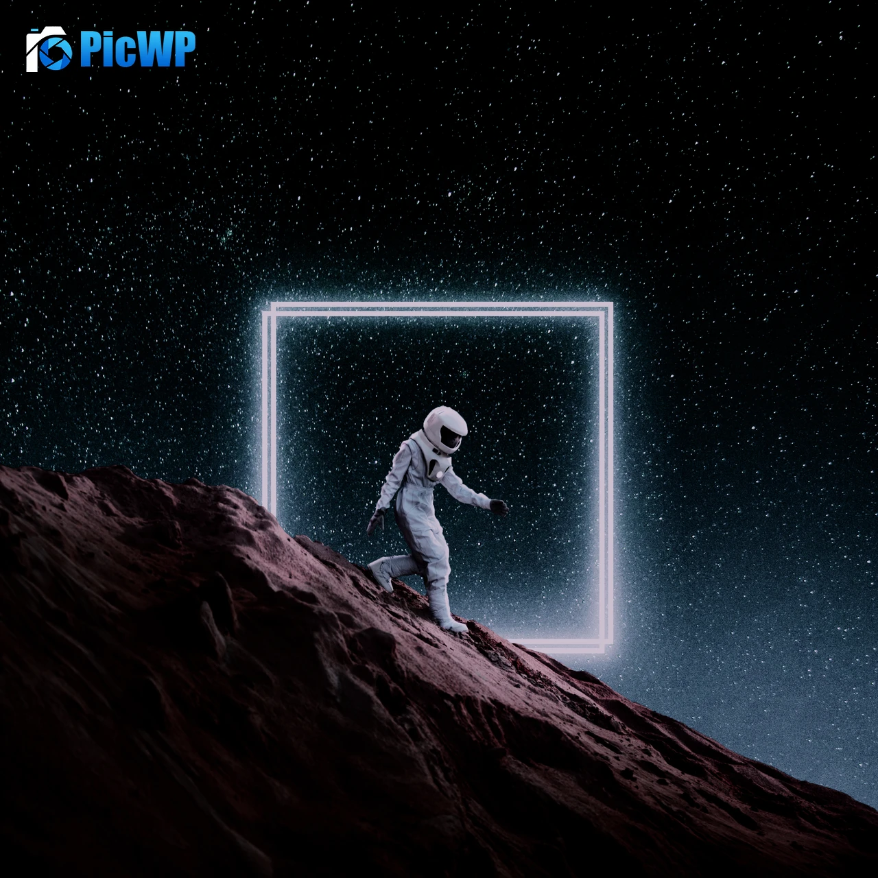 Spaceman Astronaut 4K Fold Wallpaper