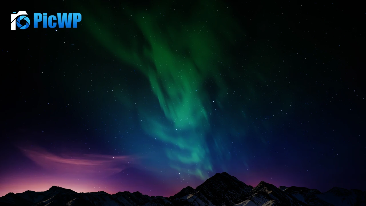 Aurora Borealis Scenic 4K PC Wallpaper
