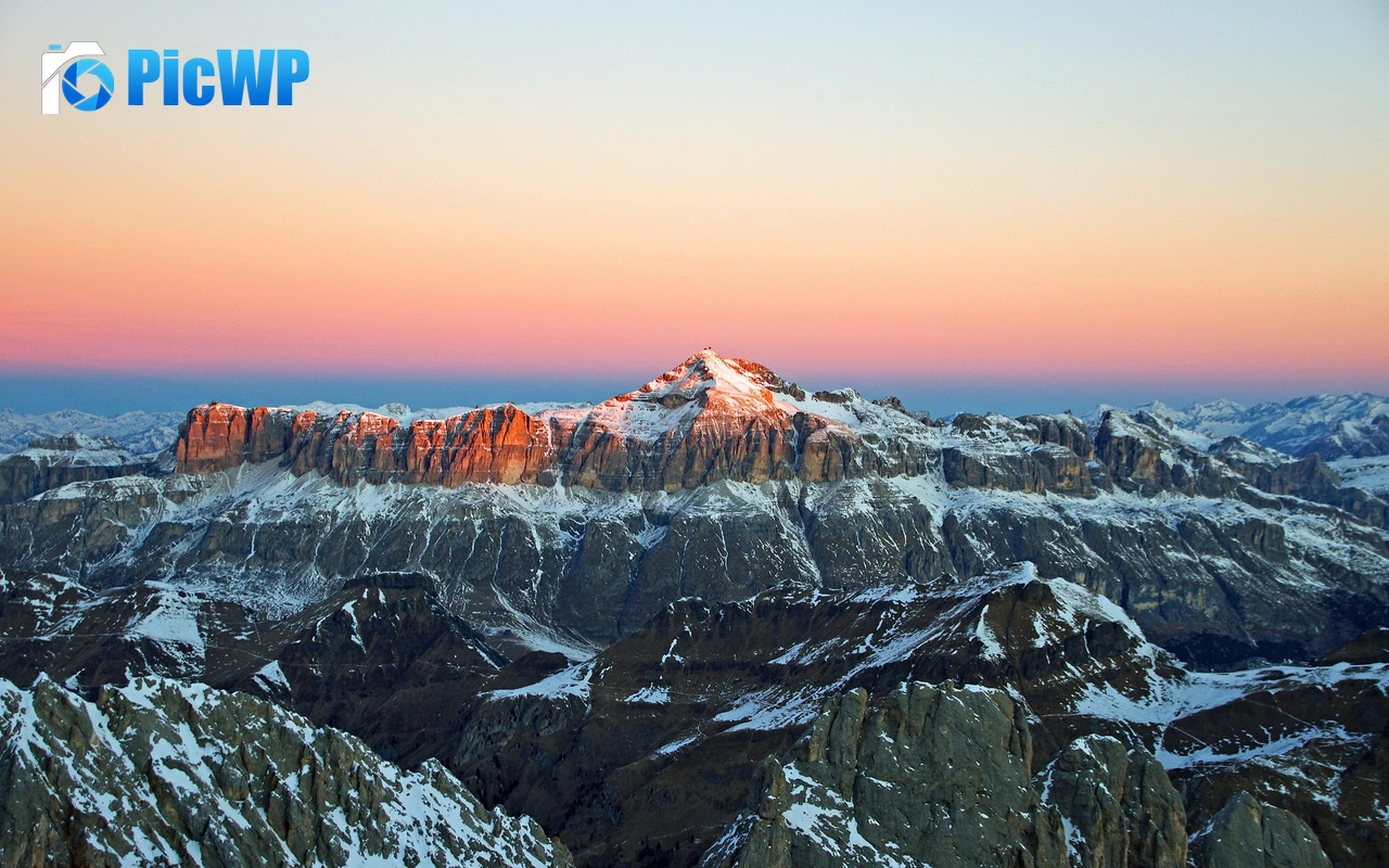 Glacier mountains Alpenglow 4K PC Wallpaper