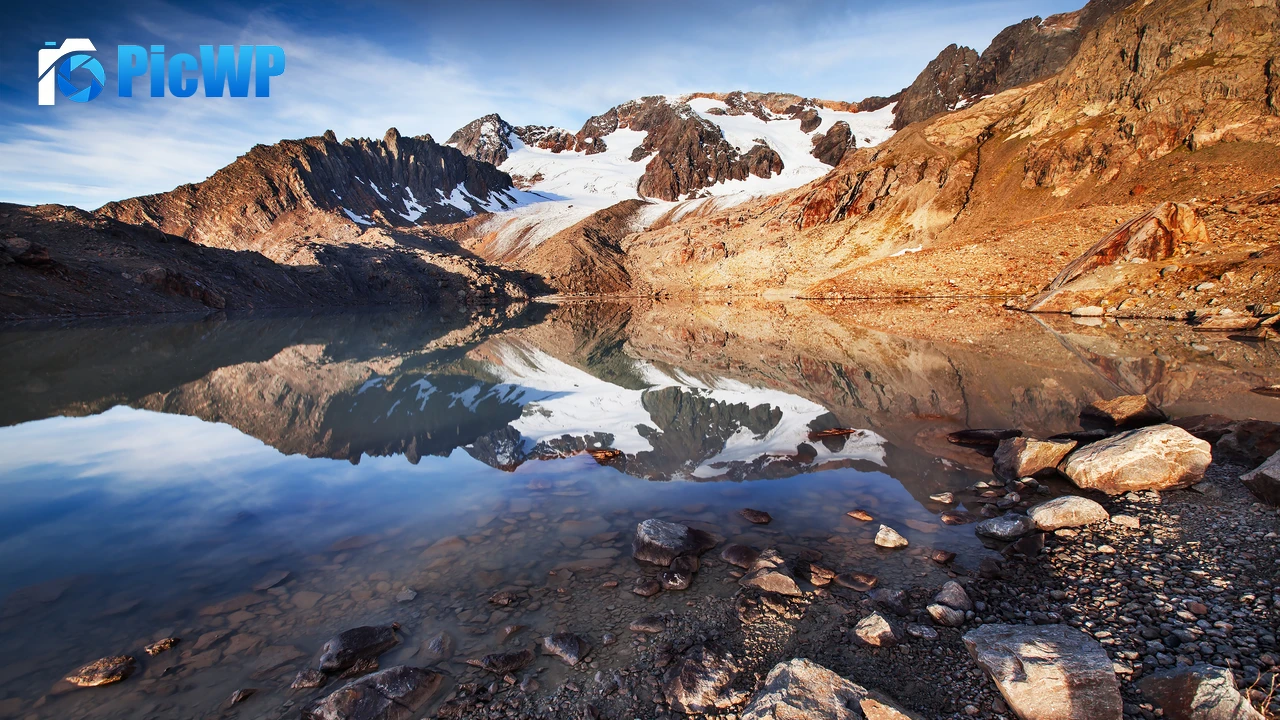 Lac des Quirlies Mountain lake 4K PC Wallpaper