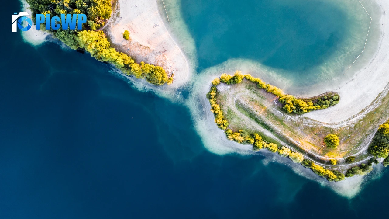 Heart Shaped Lake Aerial view 4K PC Wallpaper