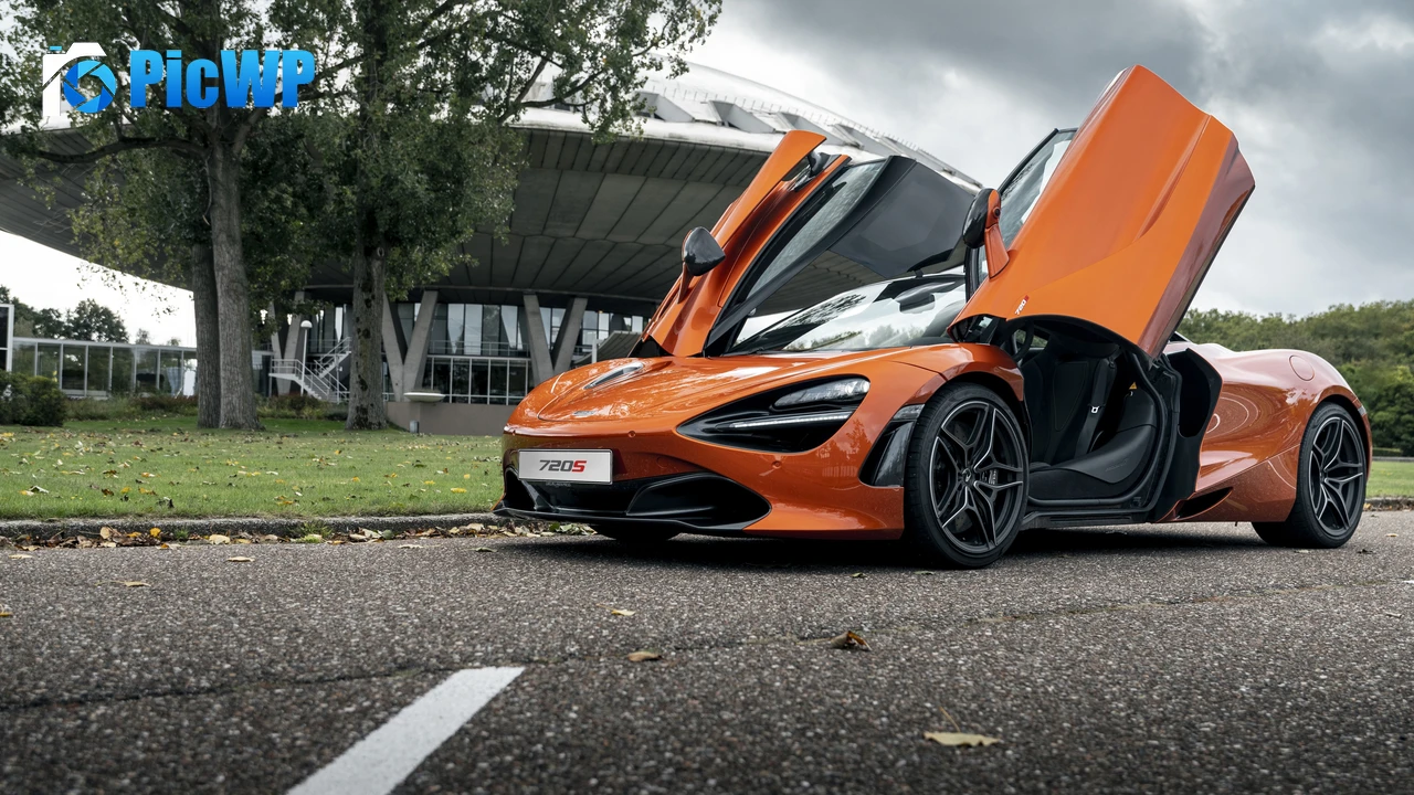 McLaren 720S Sports cars 4K PC Wallpaper
