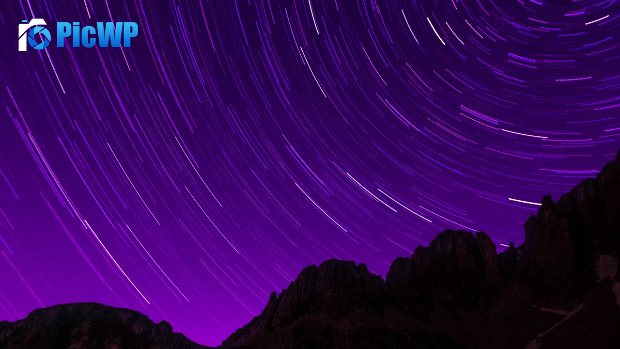 Star Trails Purple sky 4K PC Wallpaper