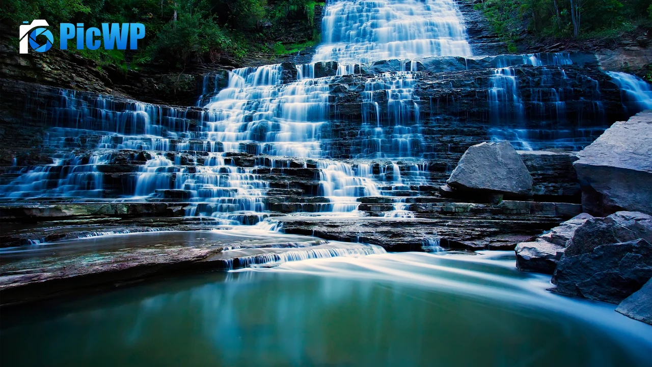 Albion Falls Hamilton 4K PC Wallpaper