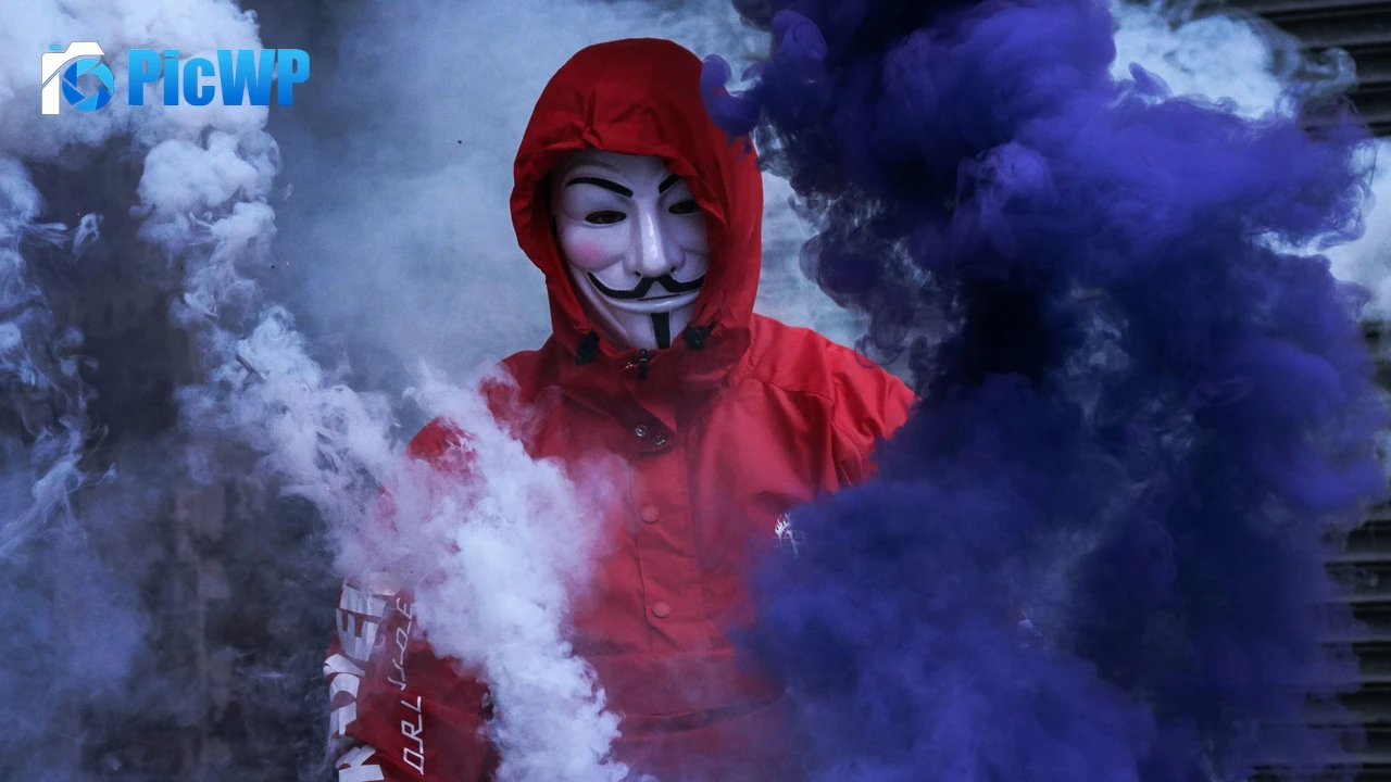 Man in Mask Smoke Backgrounds 4K PC Wallpaper