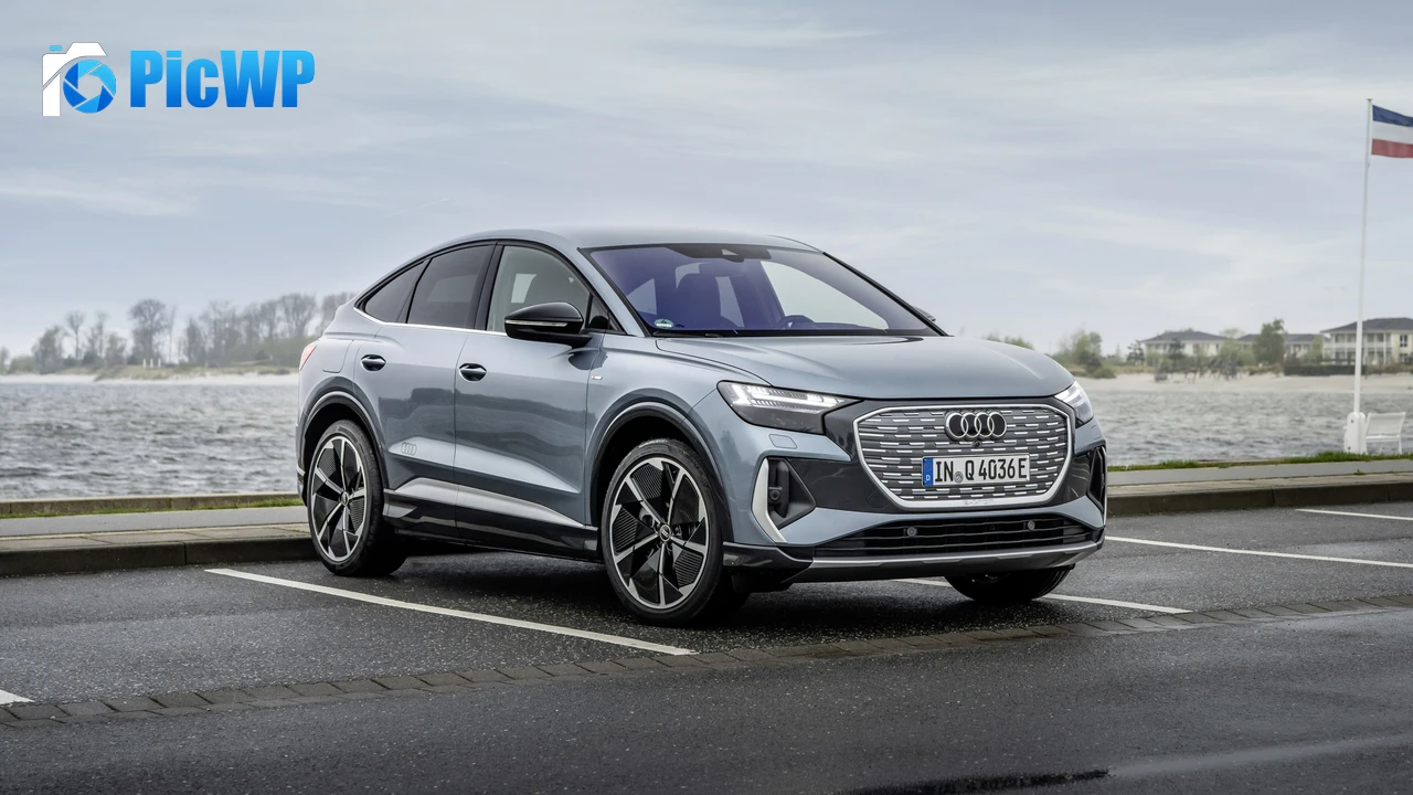 Audi Q4 Sportback 50 e-tron S line Edition 1 4K PC Wallpaper