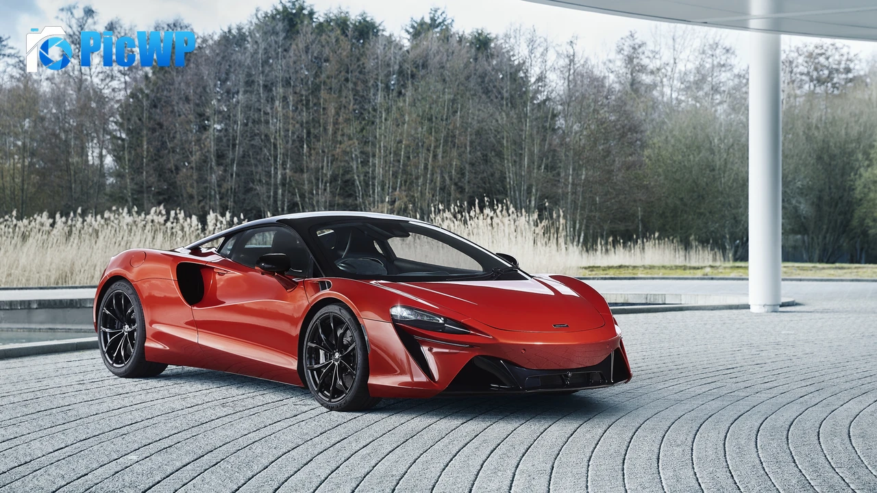 McLaren Artura 2022 4K PC Wallpaper
