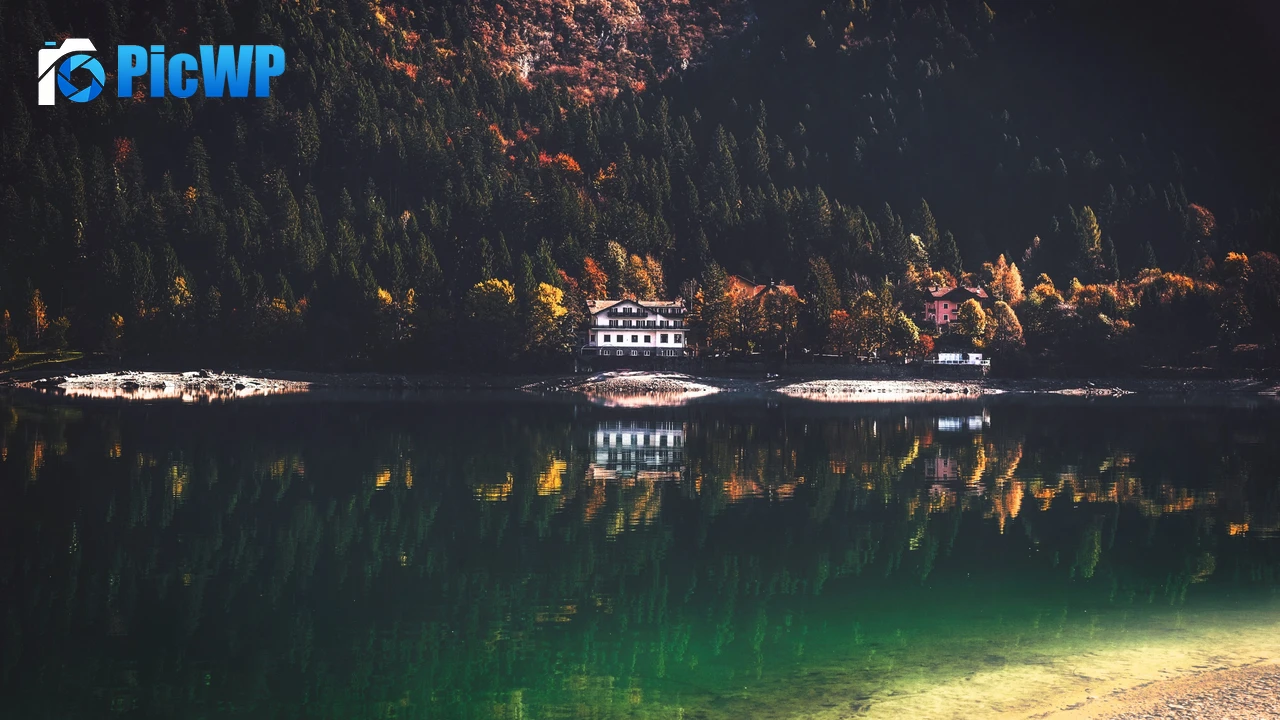 Lake Molveno Italy 4K PC Wallpaper