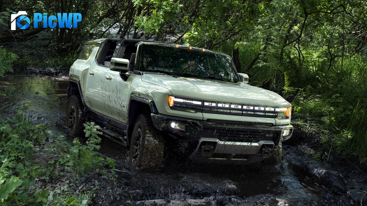 GMC Hummer EV EV pickup 4K PC Wallpaper