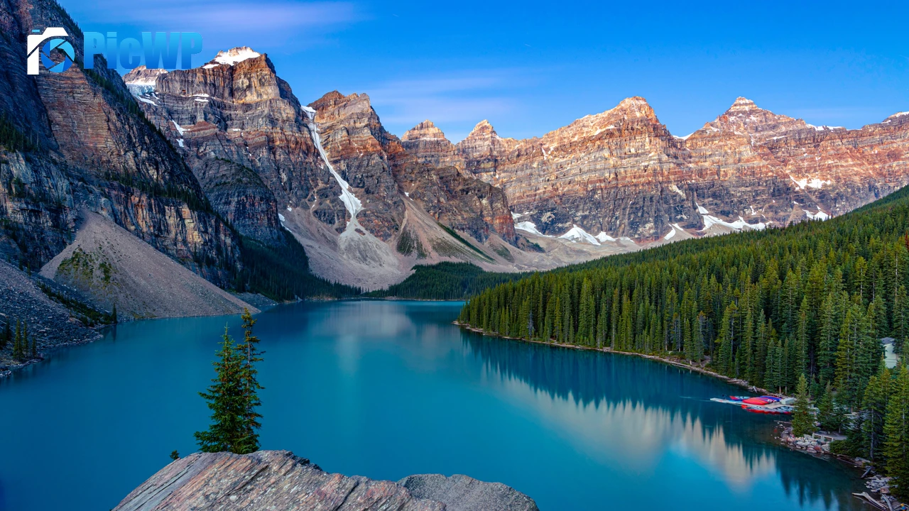 Moraine Lake Turquoise water 4K PC Wallpaper