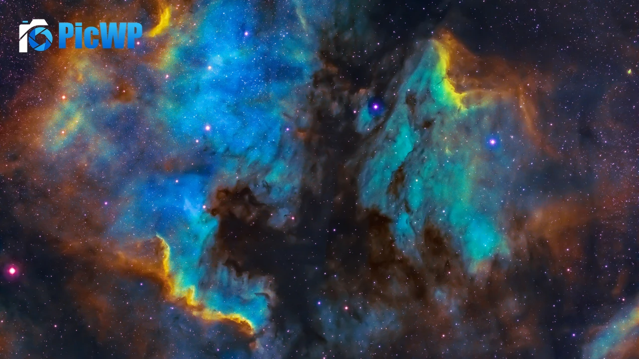 Pelican Nebula Cygnus 4K PC Wallpaper