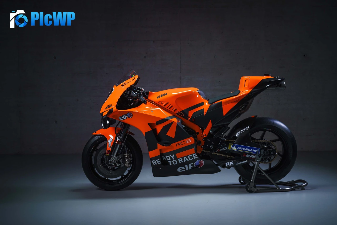 KTM RC16 Race bikes 3K PC Wallpaper