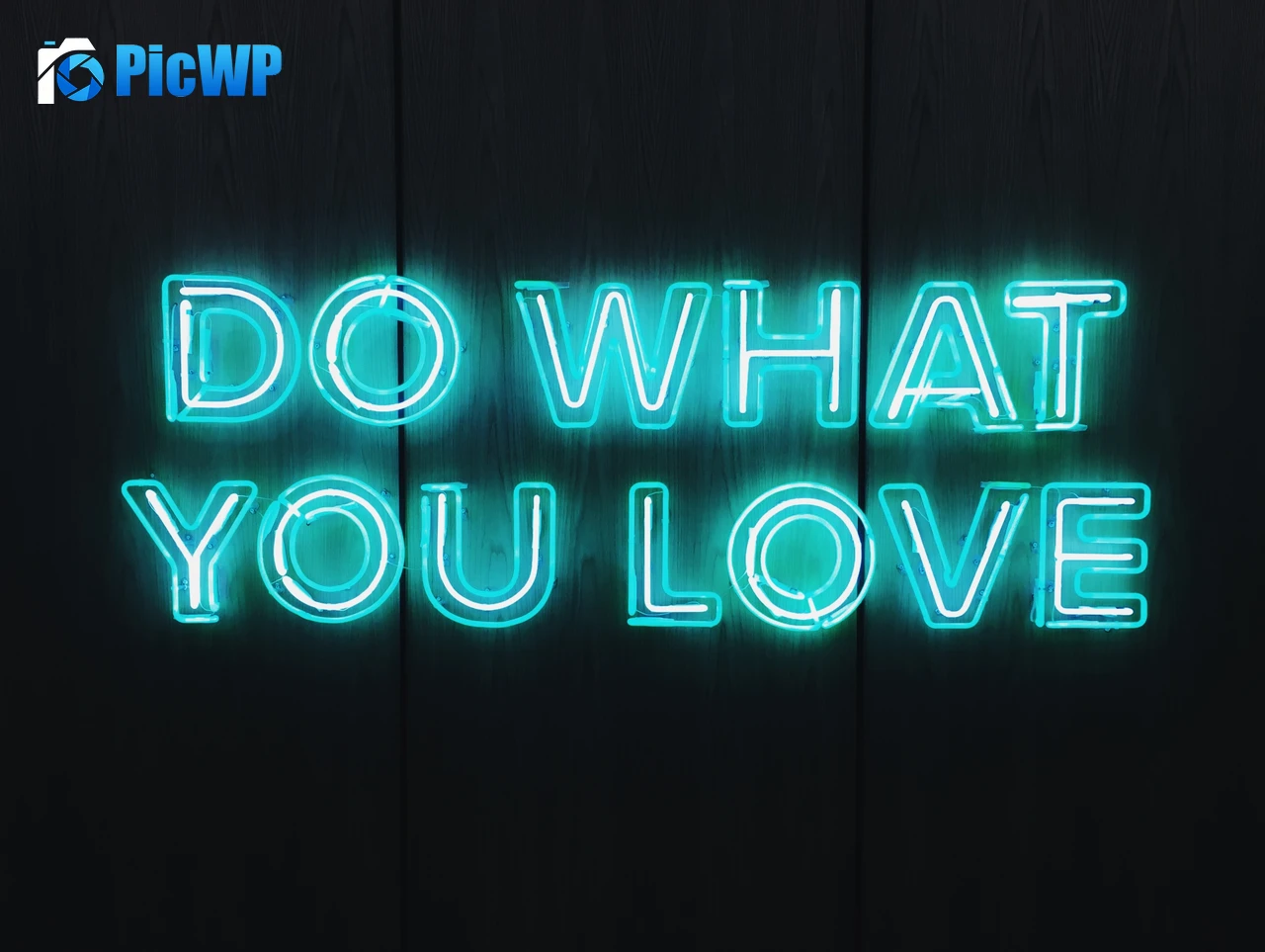 Do What You Love Black background 4K PC Wallpaper