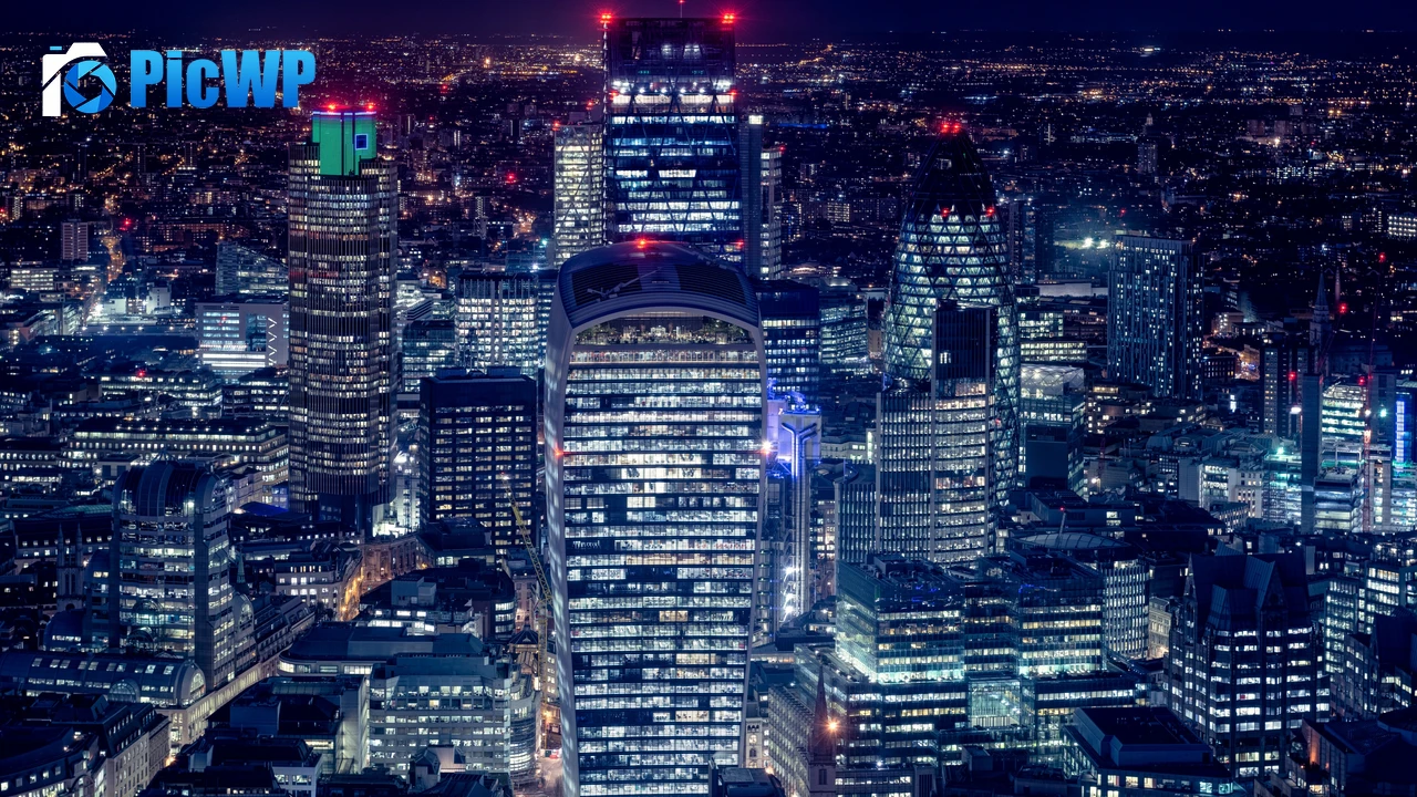 London City Night illumination 4K PC Wallpaper