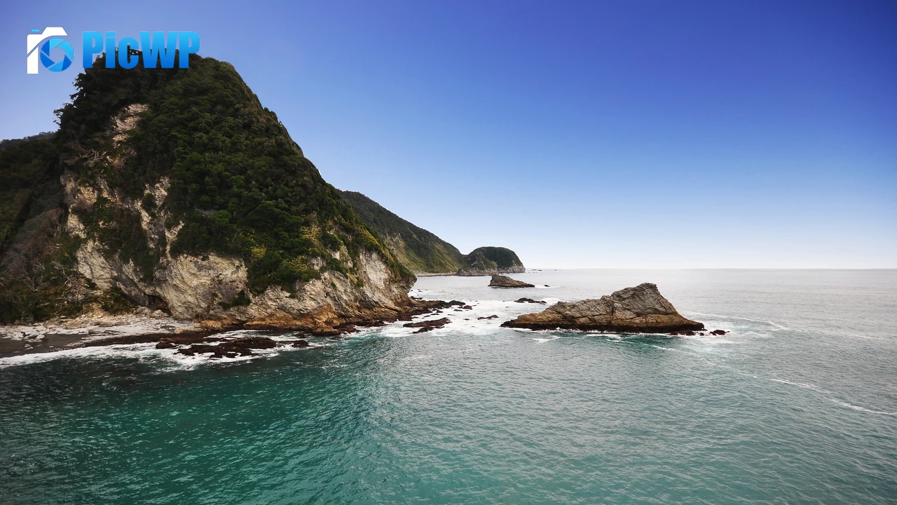 Coastline Seascape 4K PC Wallpaper