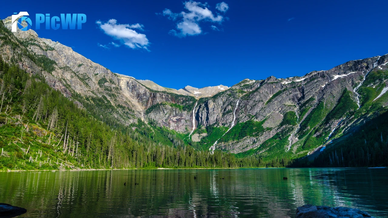 Avalanche Lake Montana 4K PC Wallpaper