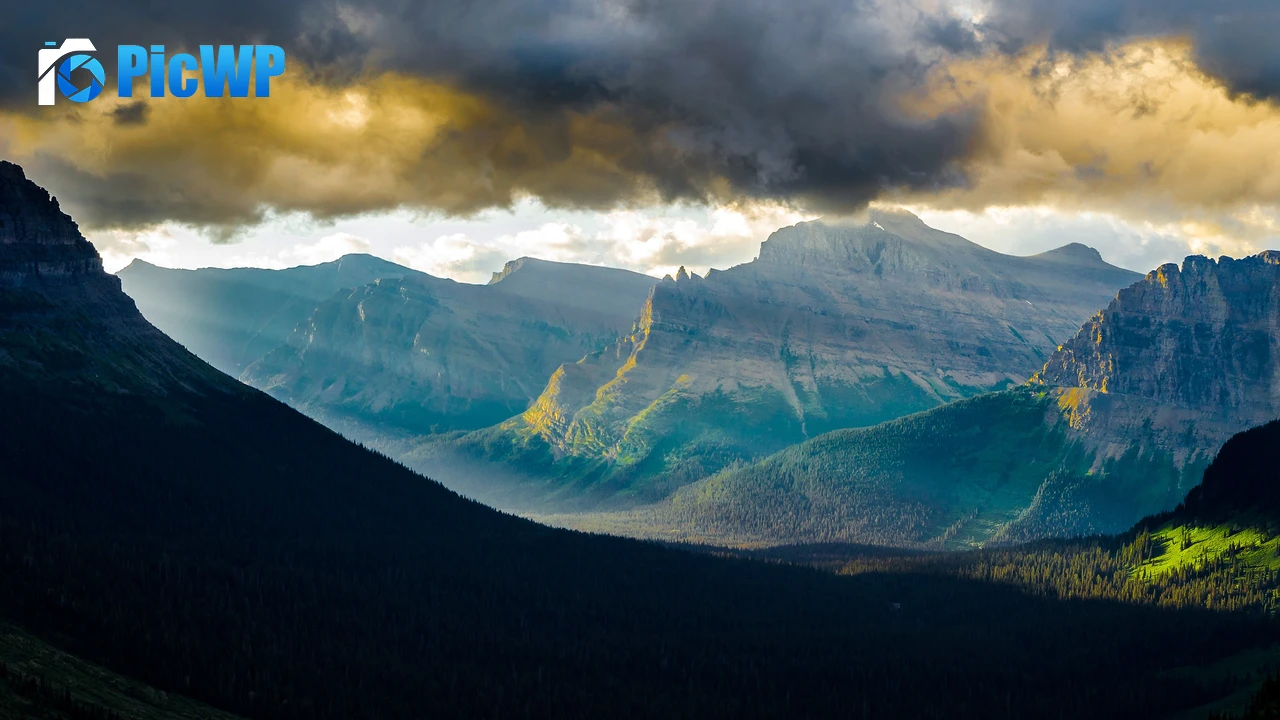 Logan Pass Glacier National Park 4K PC Wallpaper