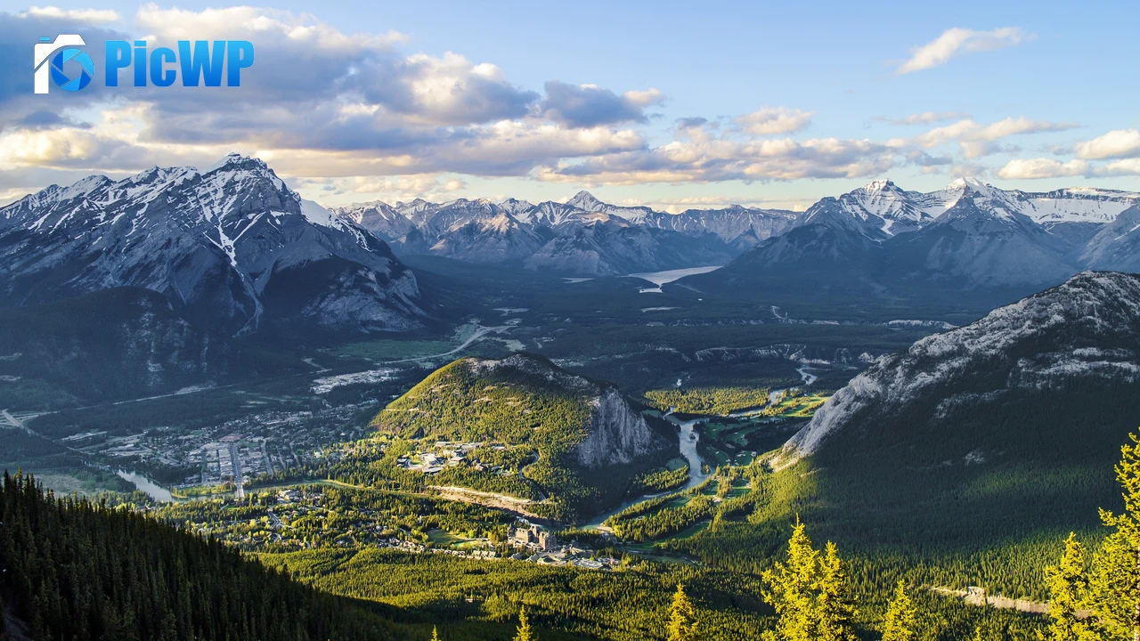 Banff Town Alberta 4K PC Wallpaper