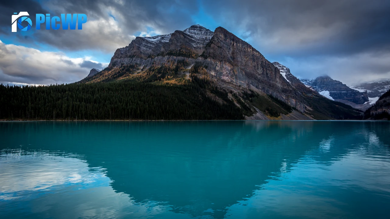 Blue lake Landscape 4K PC Wallpaper