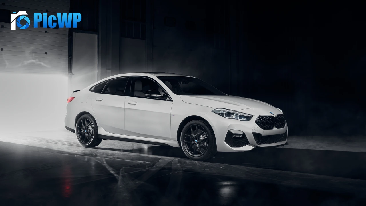 BMW 220d Gran Coupé M Sport Black Edition 4K PC Wallpaper