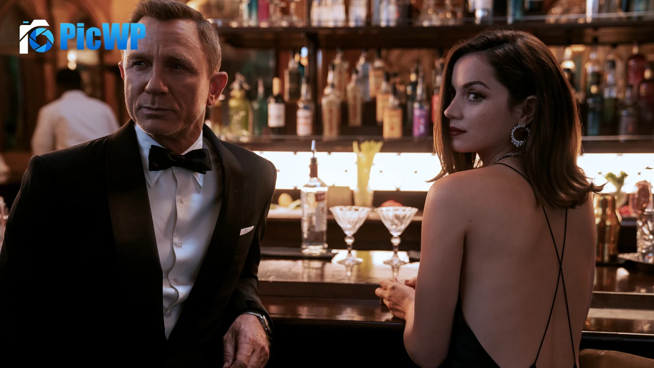 Daniel Craig and Ana de Armas in No Time to Die 4K PC Wallpaper