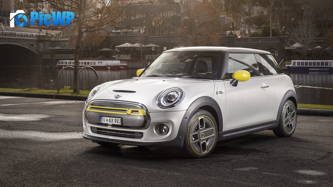 MINI Cooper SE Electric cars 4K PC Wallpaper