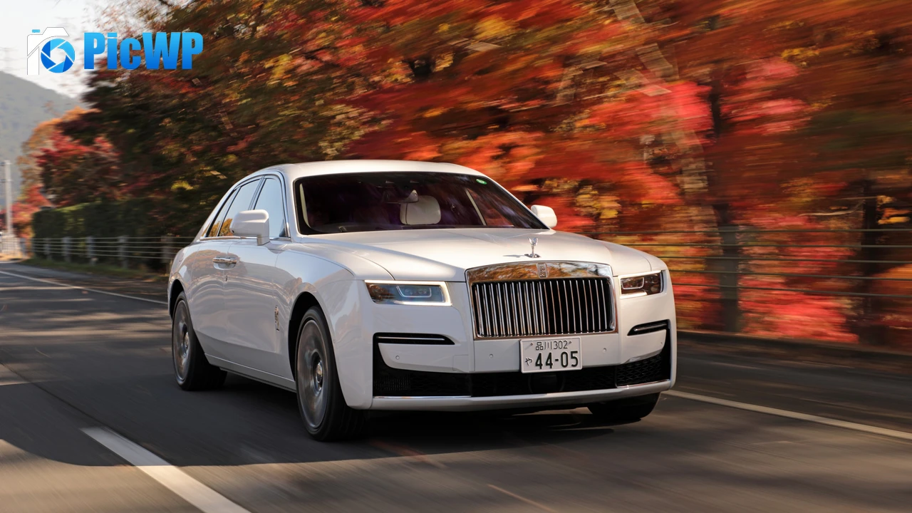 Rolls-Royce Ghost 2020 4K PC Wallpaper