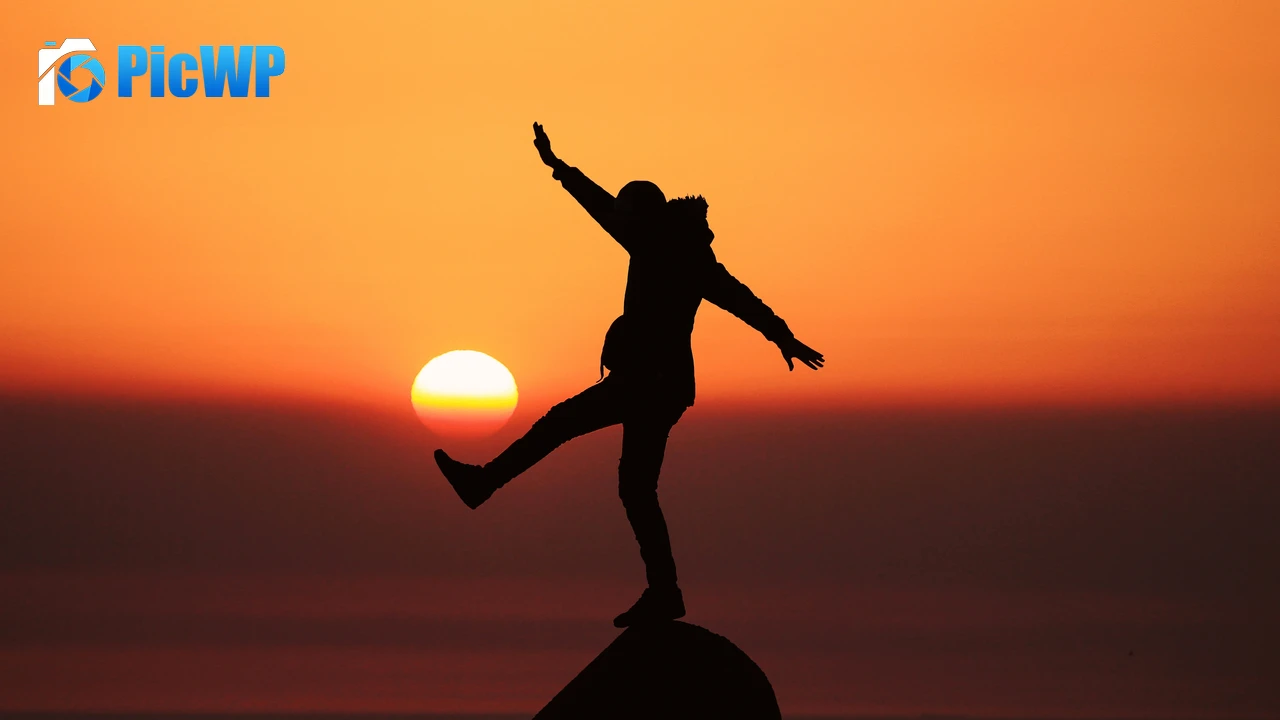 Silhouette Person 4K PC Wallpaper