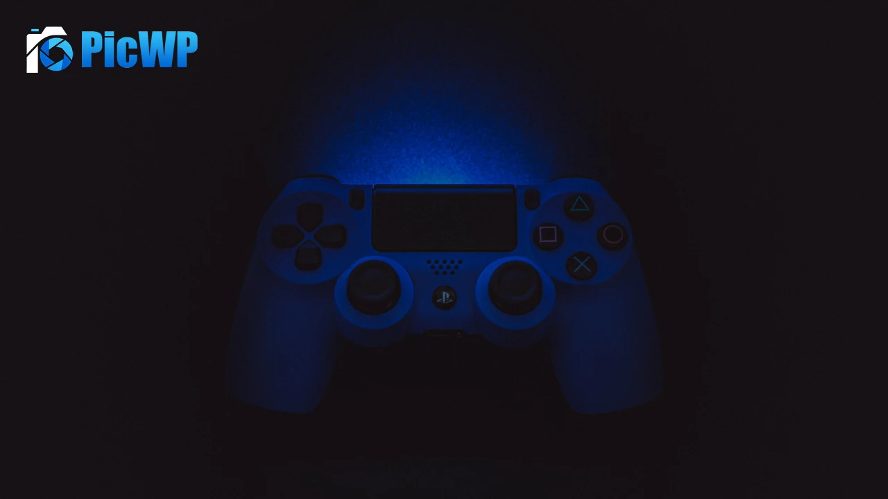 Sony DualShock 4 Black background 4K PC Wallpaper