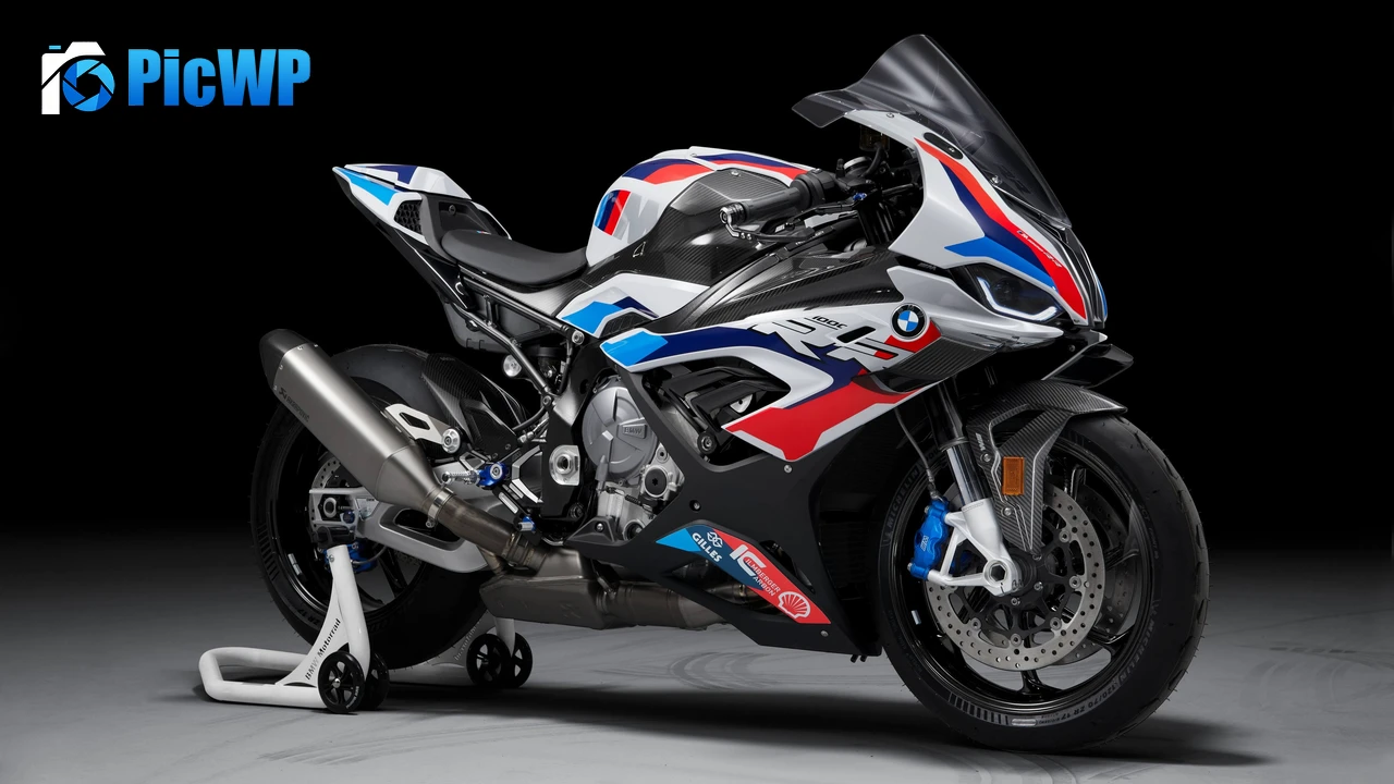 BMW M 1000 RR 4K PC Wallpaper
