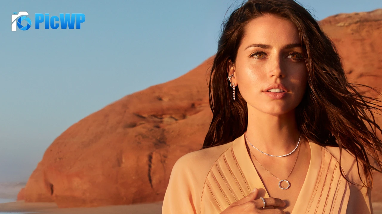Ana de Armas Portrait 4K PC Wallpaper