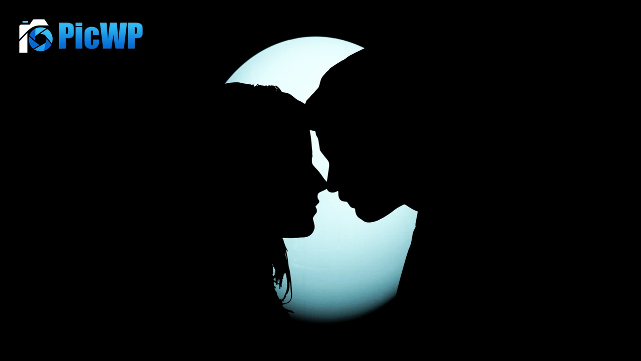 Couple Black background 4K PC Wallpaper