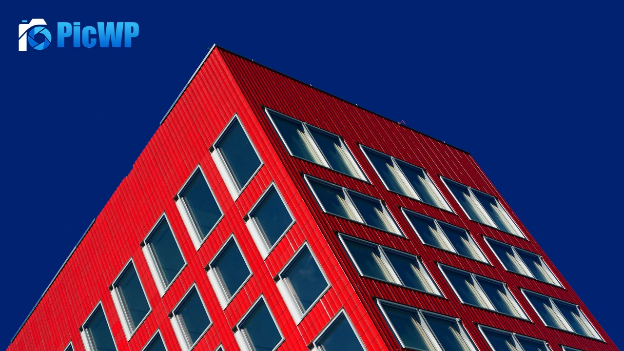 Red Building Blue Sky 4K PC Wallpaper