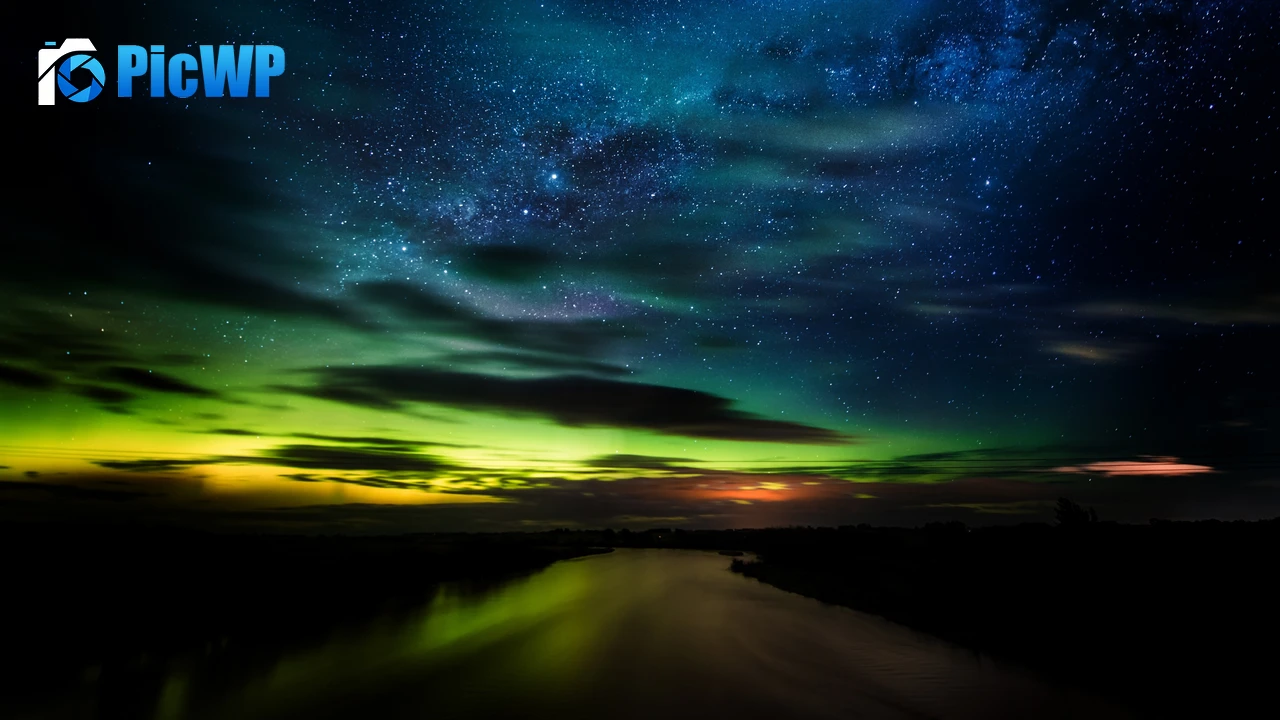 Aurora Borealis Stars 4K PC Wallpaper