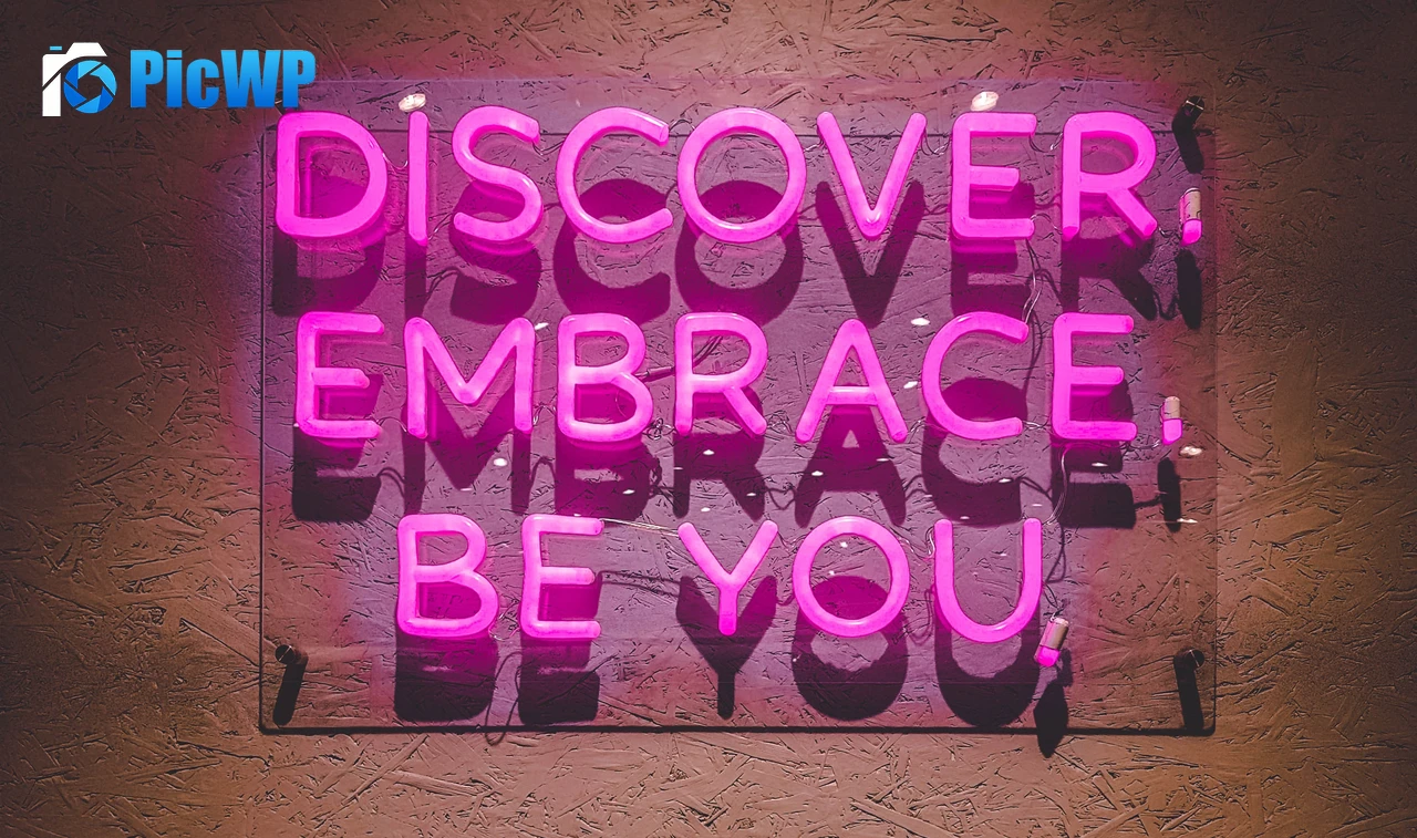 Discover Embrace 4K PC Wallpaper